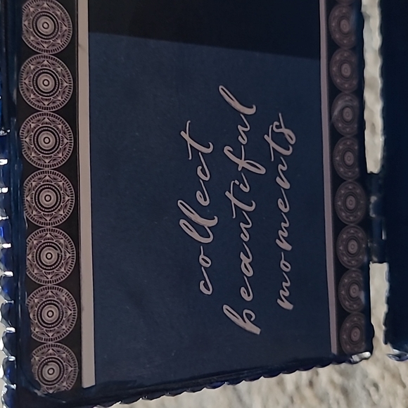 FINAL PRICE BUNDLE HALLMARK KEEPSAKE 2017, REALLY CUTE BOX WITH 2 ORNIMENTS - Picture 6 of 16